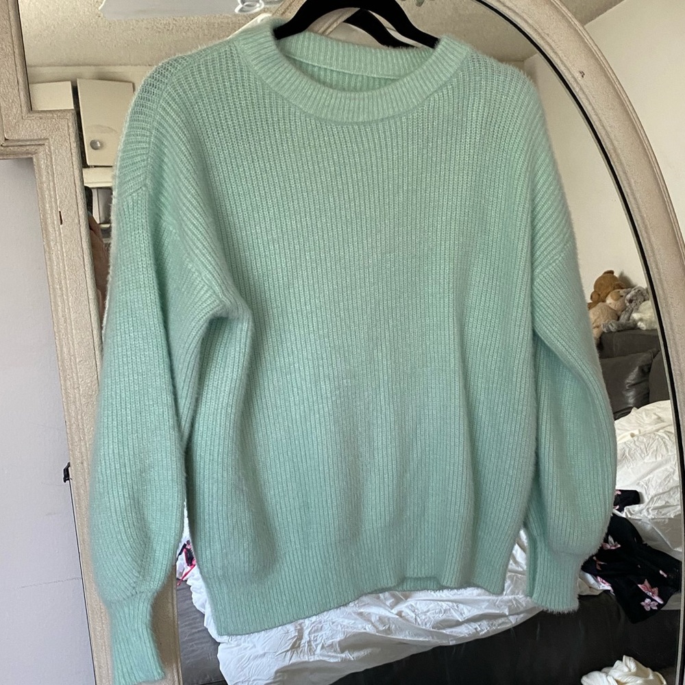 Mint sweater very soft
